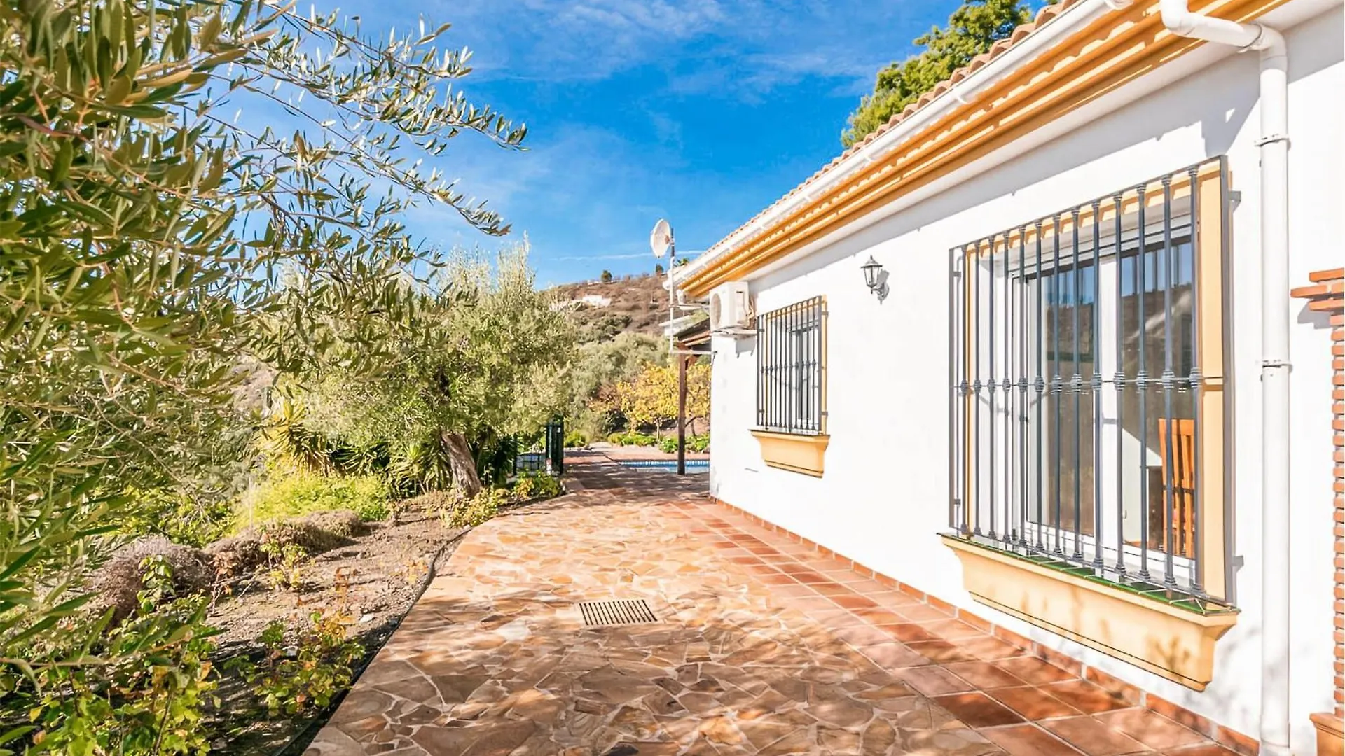 Cortijo De La Abuela Villa Competa 0*,